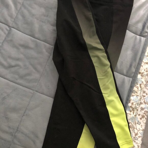 Adidas Climalite Capris  Leggings Work Out Pants - Picture 5 of 7